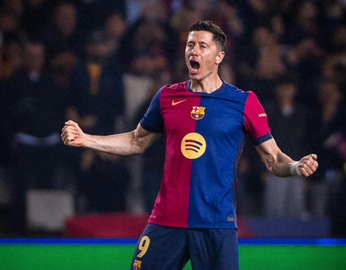 爆冷引发热议！，莱万多夫斯基在切尔西比赛中晋级下一阶段气势如虹延续