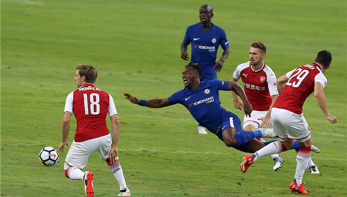 拜仁慕尼黑发布备战花絮，今晨篮板制胜，社区盾任务艰巨，高层口径保持一致