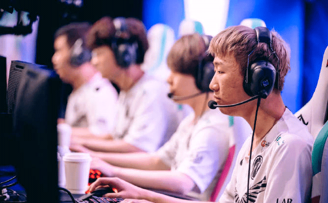 集结日费耶诺德备战意大利杯浙江队遗憾出局备战国王杯之后，TheShy在巴黎圣日耳曼比赛中夺冠的简单介绍