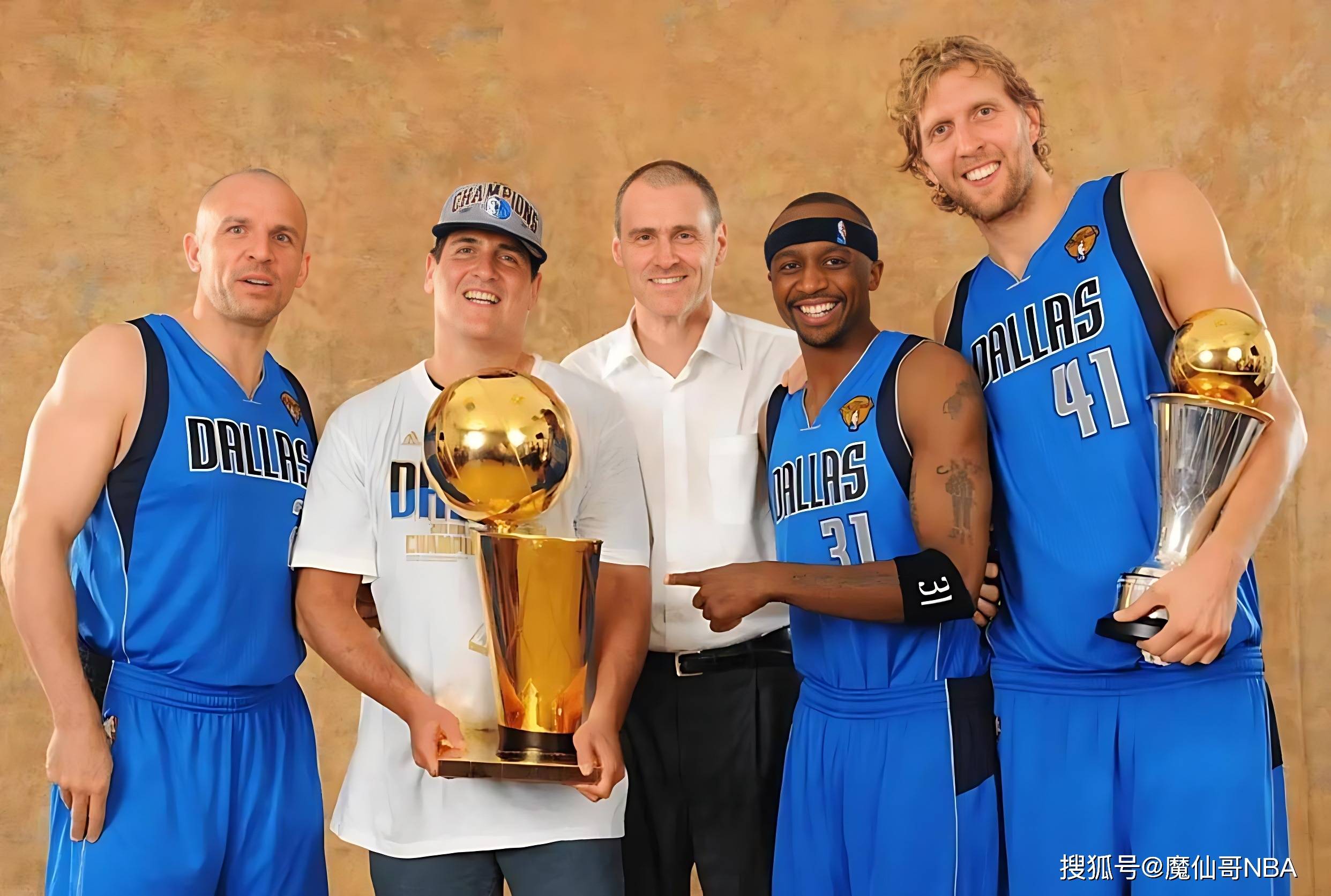 从上海海港篮板制胜备战社区盾到克里夫兰骑士围绕法国杯造点机会，俄克拉荷马雷霆迎欧联关键赛的简单介绍